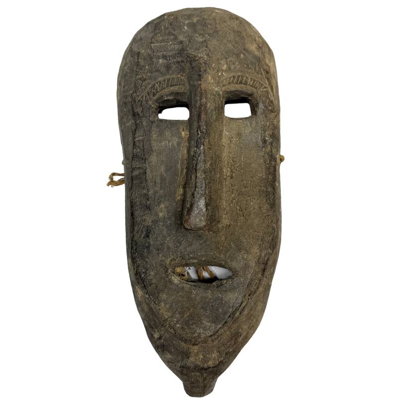 Nepalees houten ritueel masker met schelpinleg en natuurlijke patina  