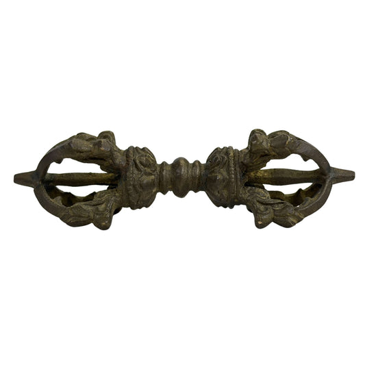 Bronzen dorje als ritueel boeddhistisch object voor bescherming