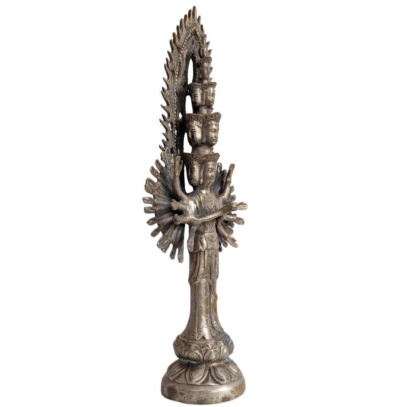 Chinees Guanyin beeld in brons met duizend armen en meerdere hoofden