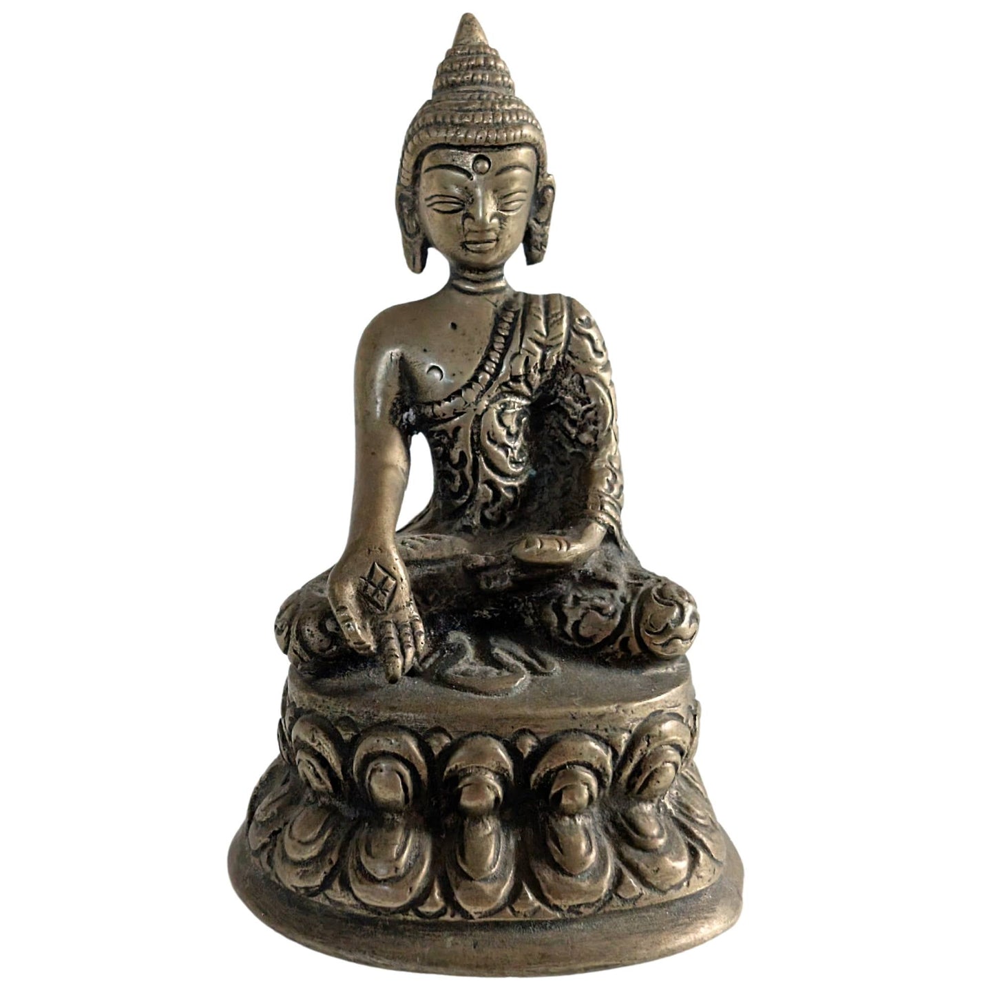 Vooraanzicht van een handgemaakt messing Boeddha beeldje uit Nepal.